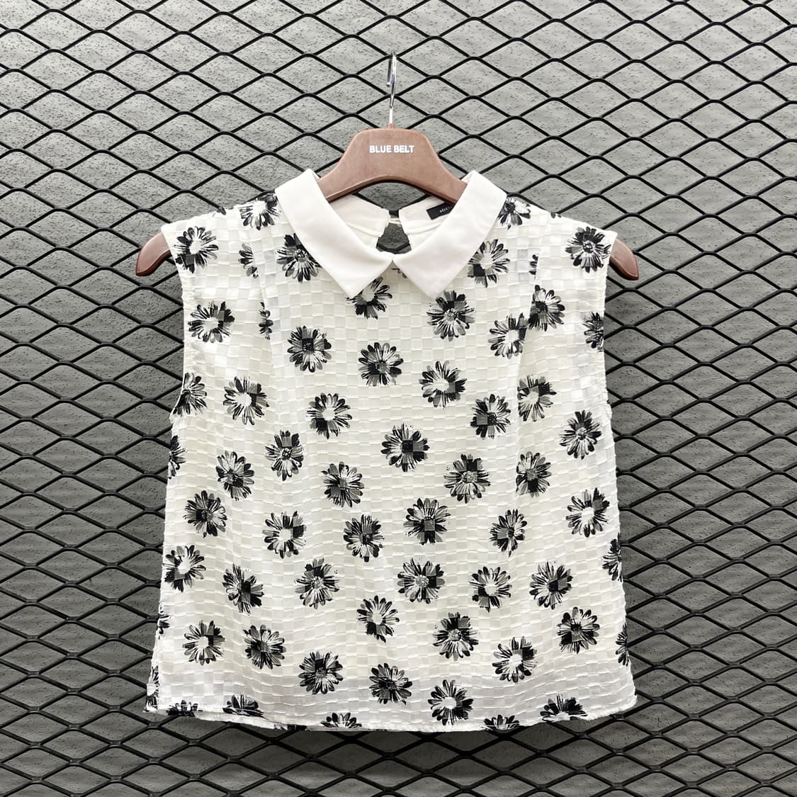 JPN VINTAGE 슬리브리스 블라우스 화이트 플라워 패턴 민소매 상품이미지2
