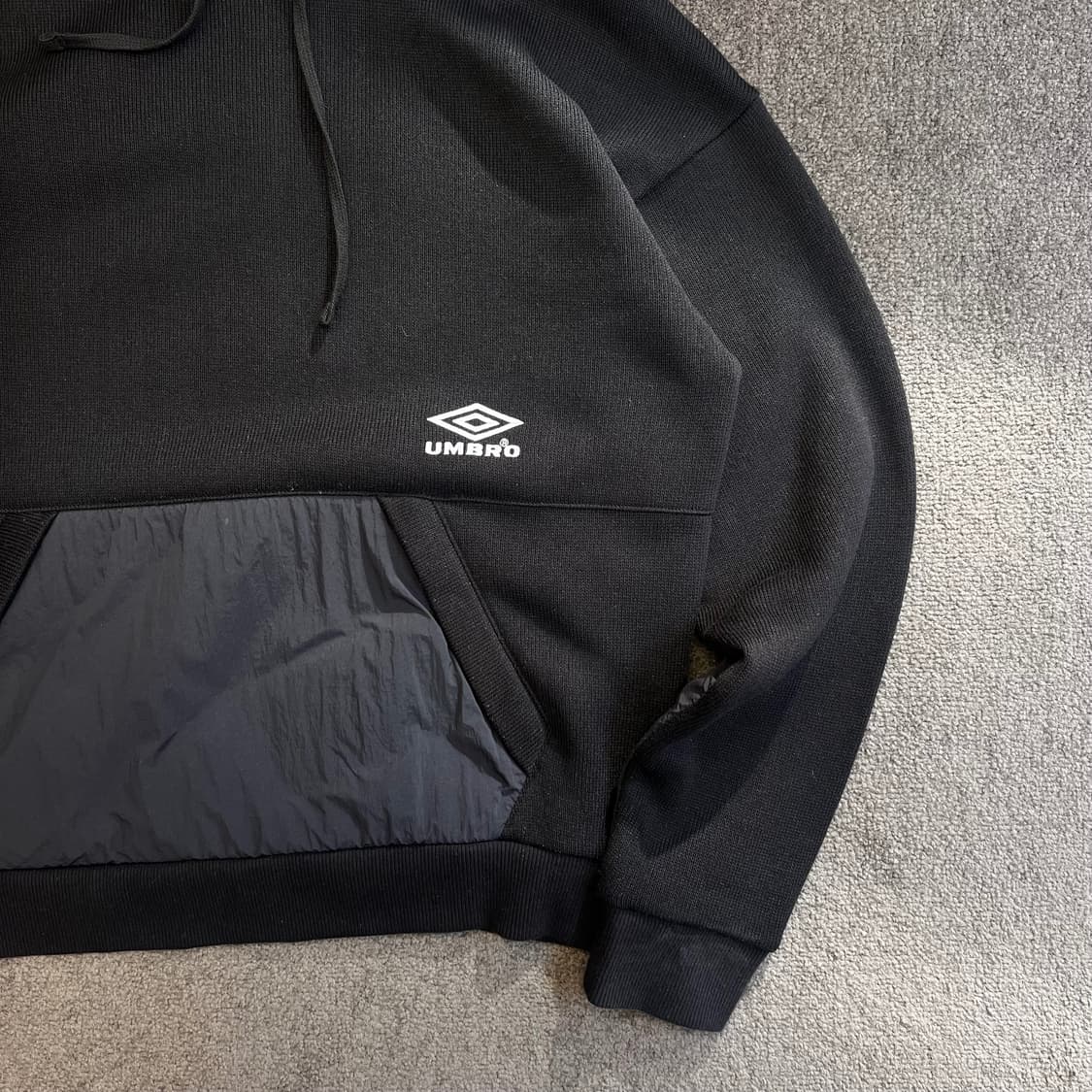 엄브로 후드티 상품이미지2