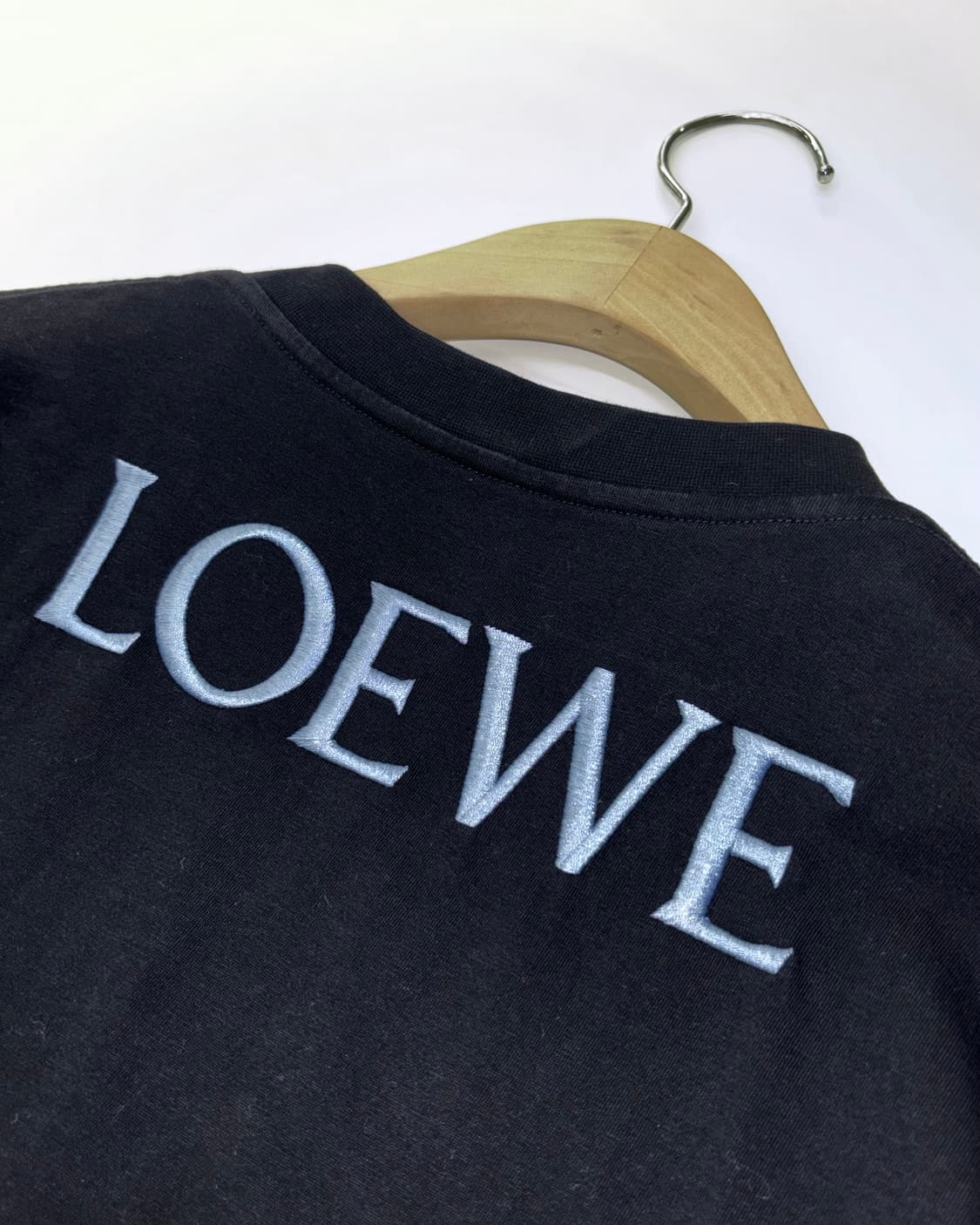 LOEWE 로에베 블랙 플로럴 자수 티셔츠 상품이미지4