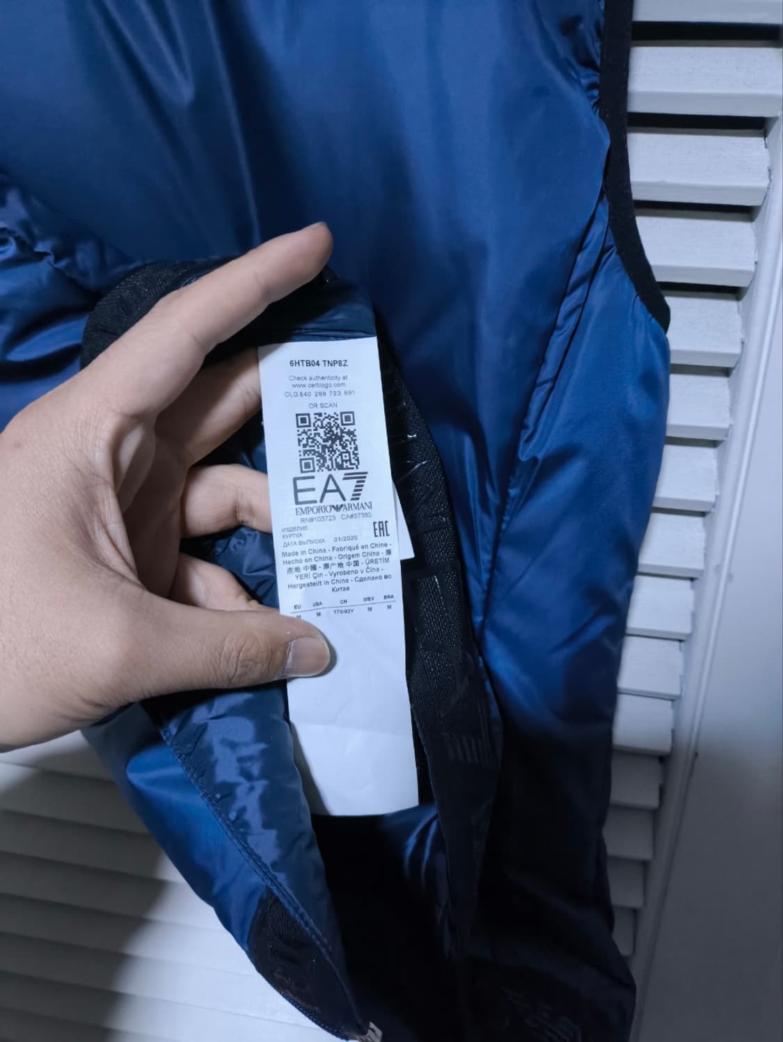 EU M 알마니 경량패딩조끼 상품이미지6