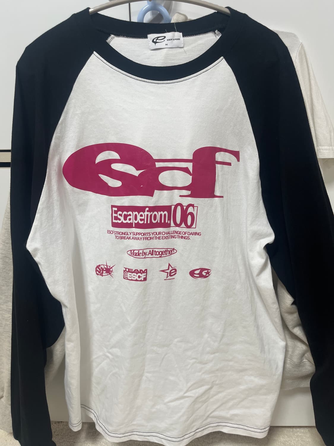 이스케이프프롬 롱슬리브 상품이미지2