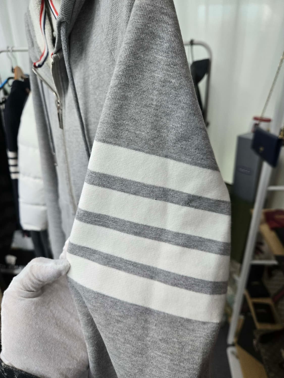 [50%할인] 톰브라운 사선완장 후드집업 상품이미지2