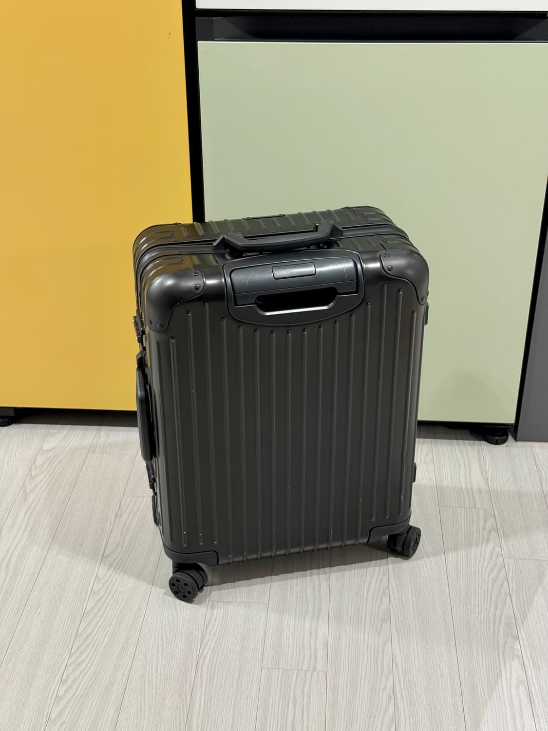 리모와 오리지널 블랙 캐빈플러스 상품이미지3