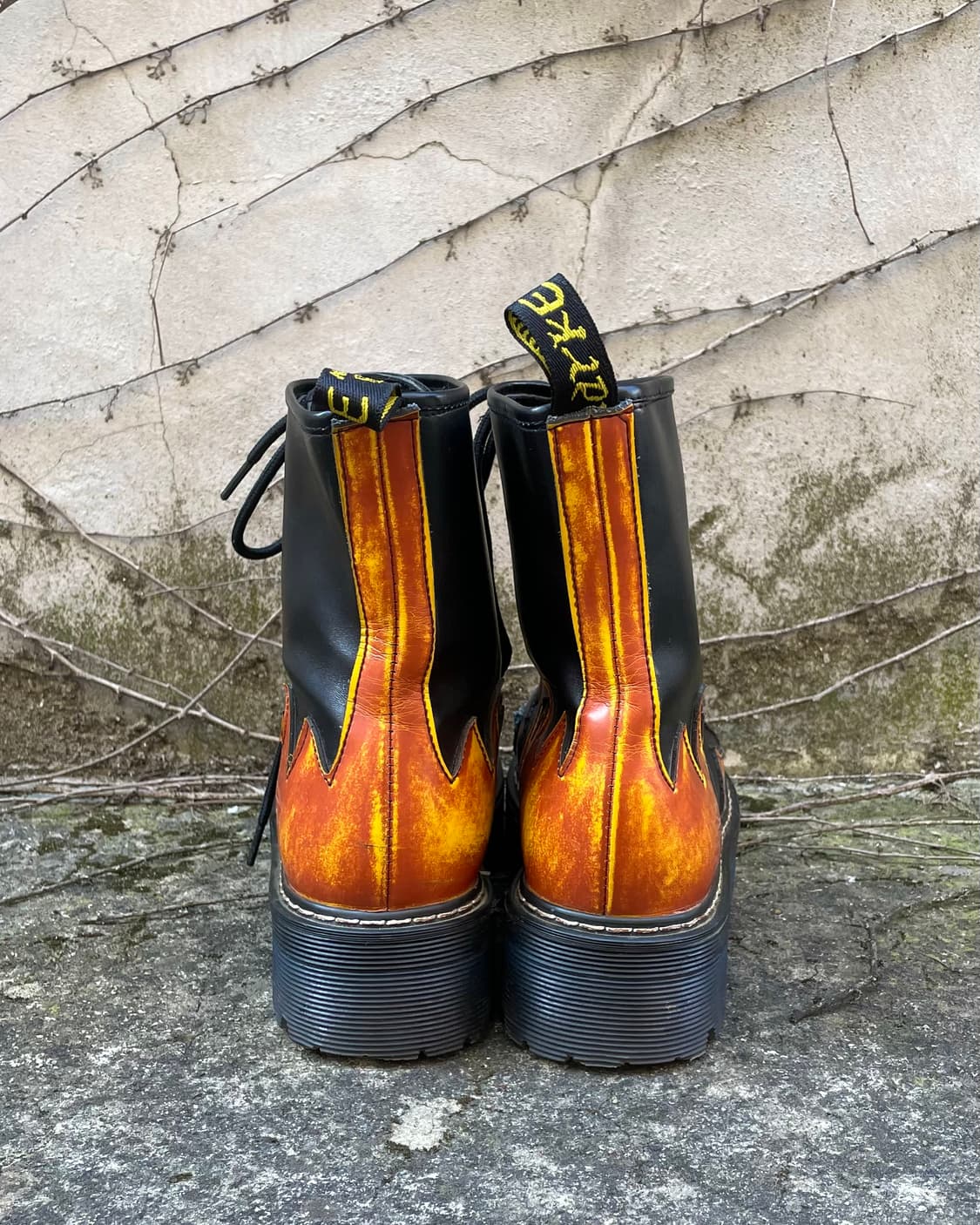 Flame graphic lace-up boot 상품이미지5