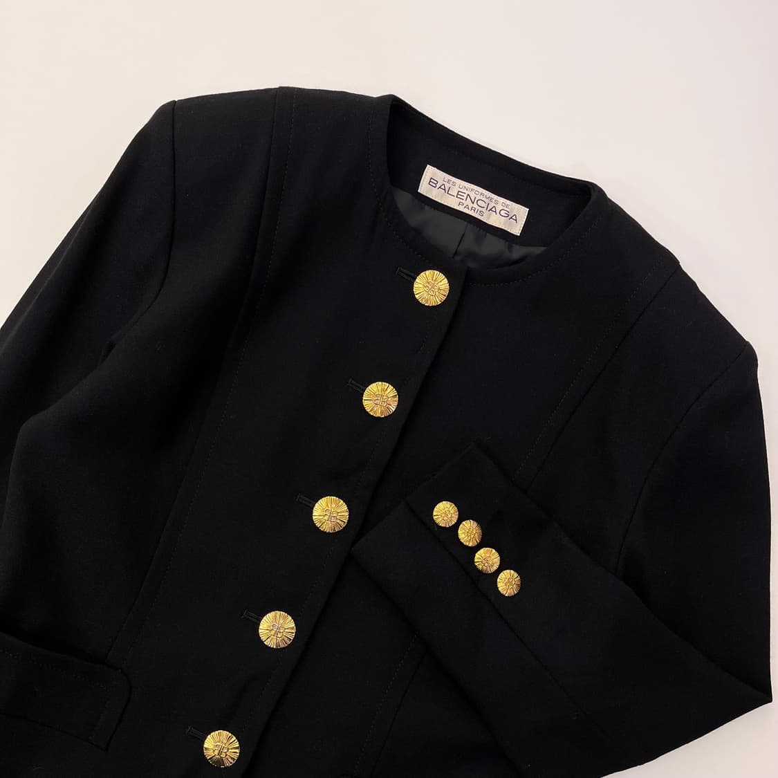 발렌시아가 유니폼 금장 울 논카라 자켓 블랙 상품이미지3