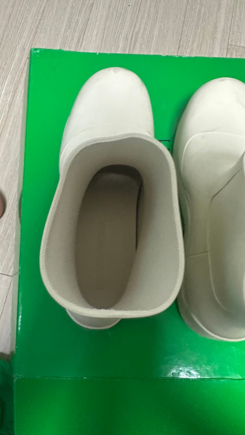 보테가베네타 퍼들부츠41사이즈 판매합니다 상품이미지6