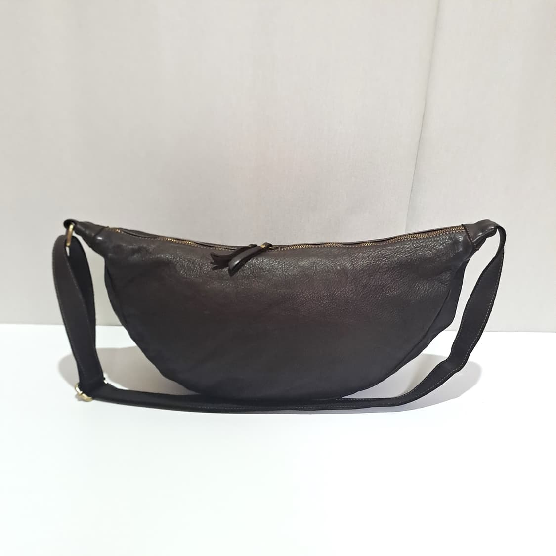 (택포) FRYE 프라이 이태리 직수입 하프문 숄더백 B853 상품이미지6