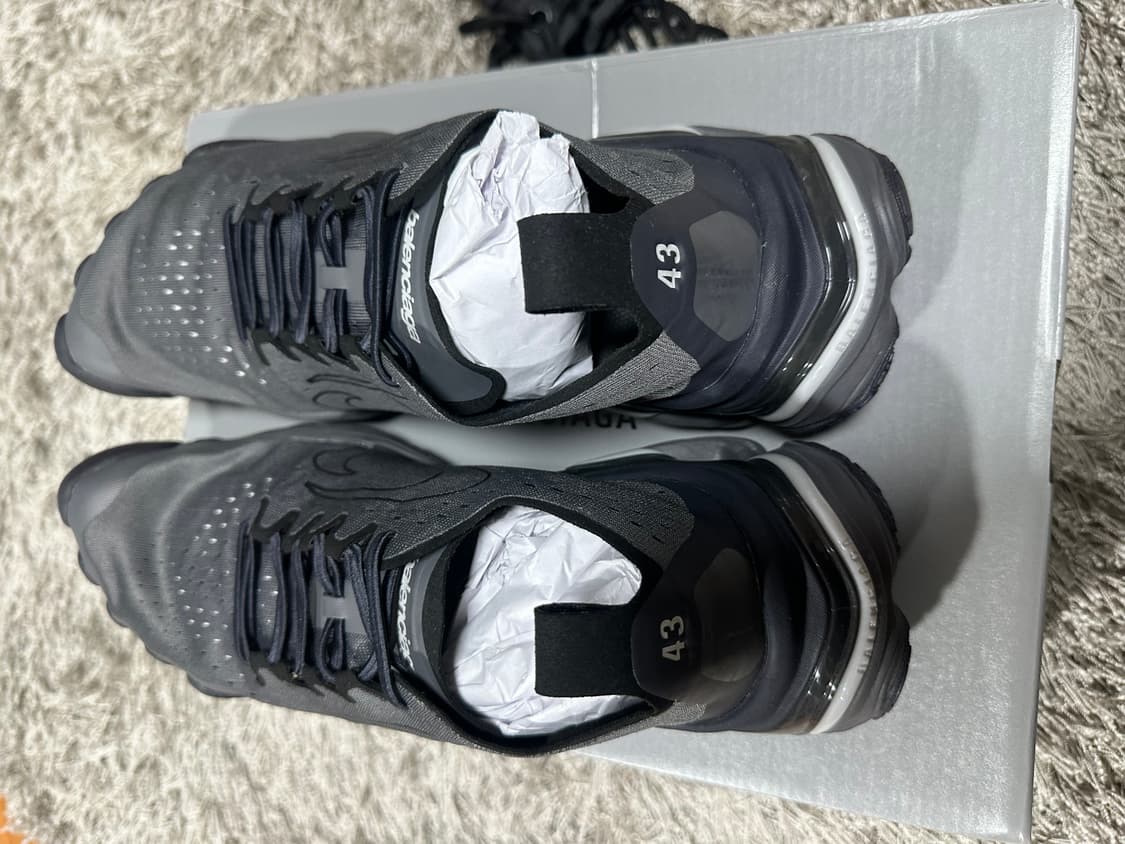 [43] 발렌시아가 아나토믹 러너 스니커즈 상품이미지6