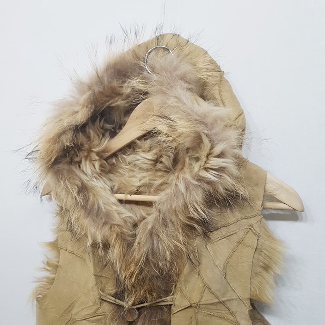 Ji. maxx 무스탕 라쿤 퍼 후드 조끼 상품이미지2