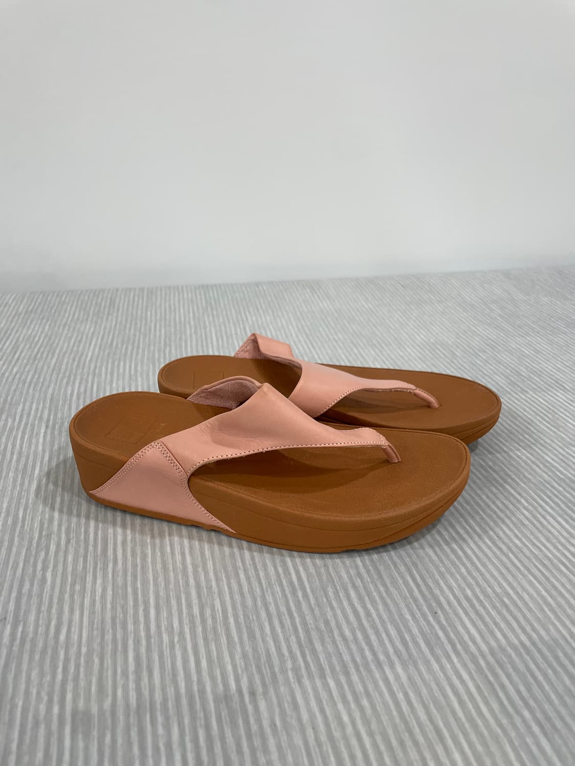 589) FitFlop 핏플랍 루루 레더 토 포스트 샌들 235mm 상품이미지1