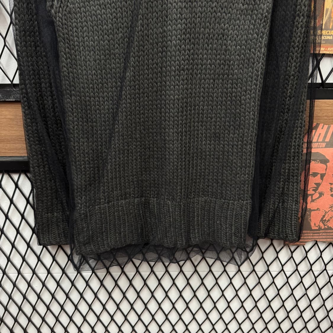 00s 돌체앤가바나 브이넥 니트 시스루 디테일 블랙 상품이미지4