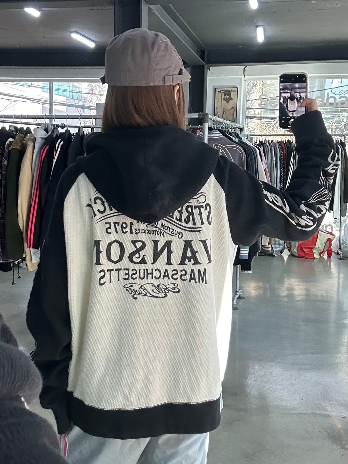 벤슨 윙 레터링로고 투웨이 후드집업 상품이미지2