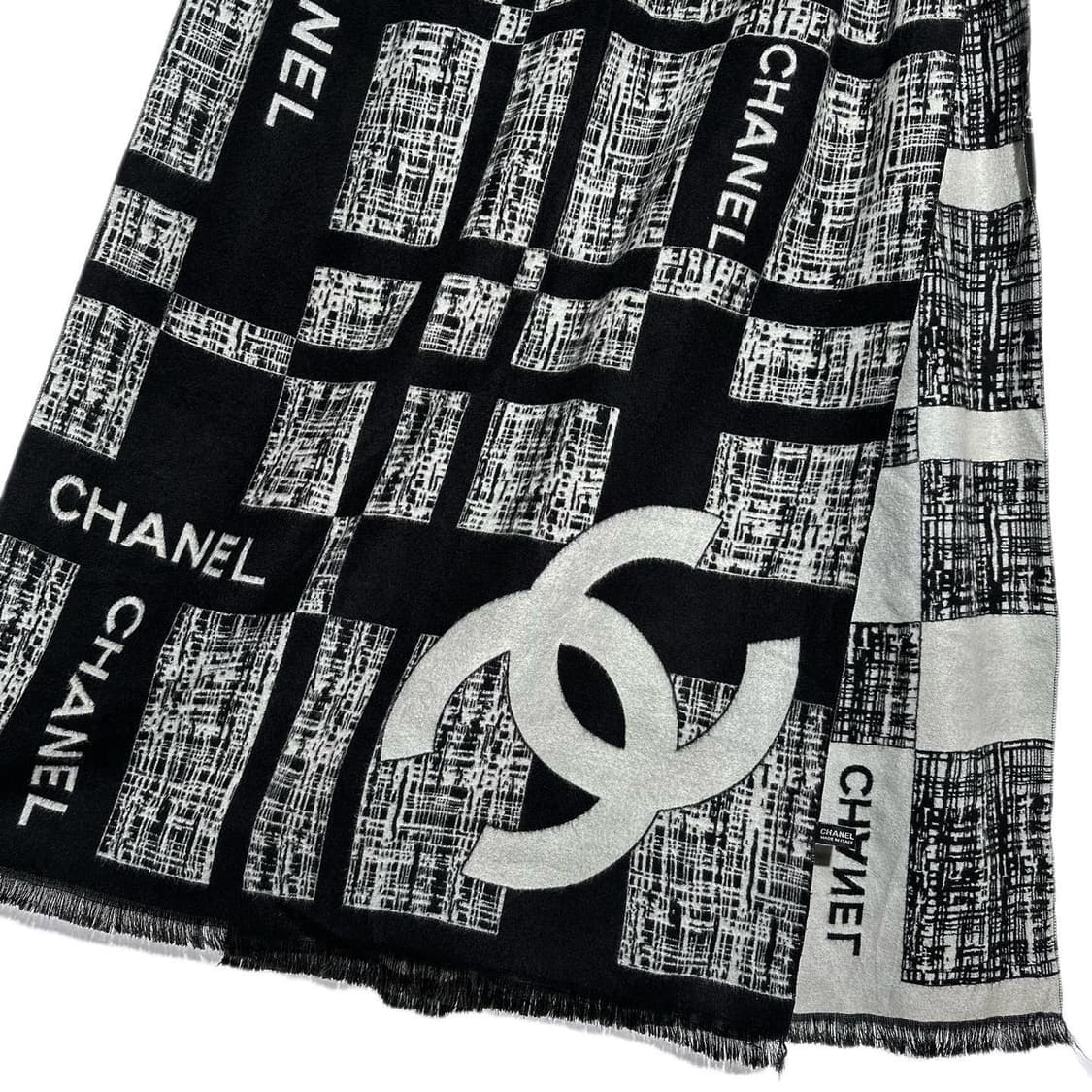샤넬 로고 실크 캐시미어 머플러 상품이미지4