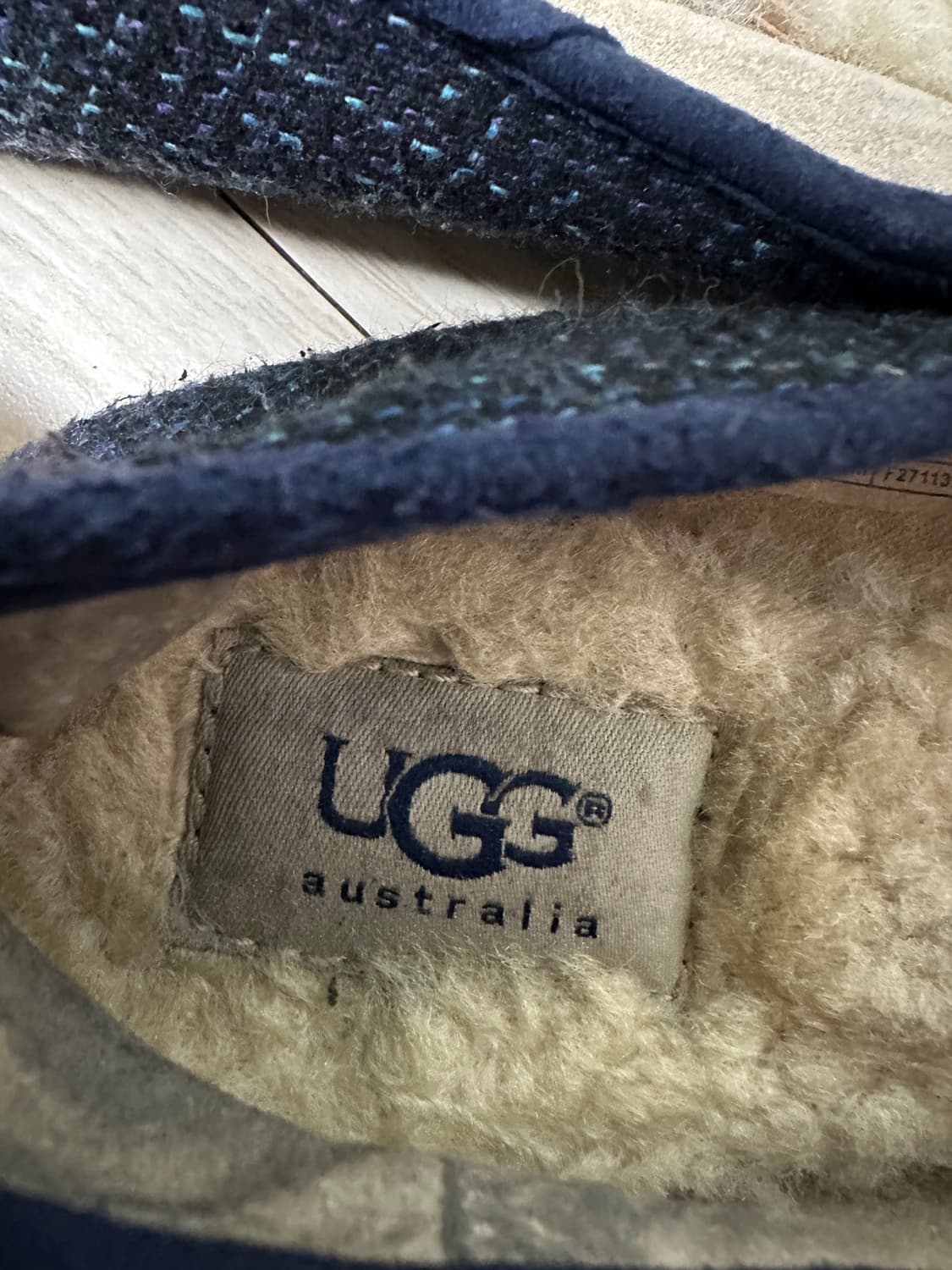 UGG 어그 정품 네이비 플랫슈즈  털단화 245-250 상품이미지5