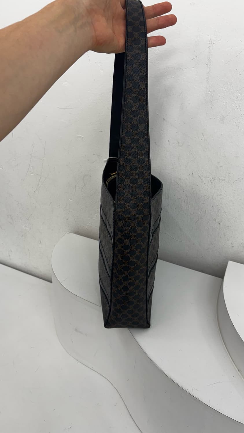 셀린느 블랙마카담 숄더백 상품이미지2