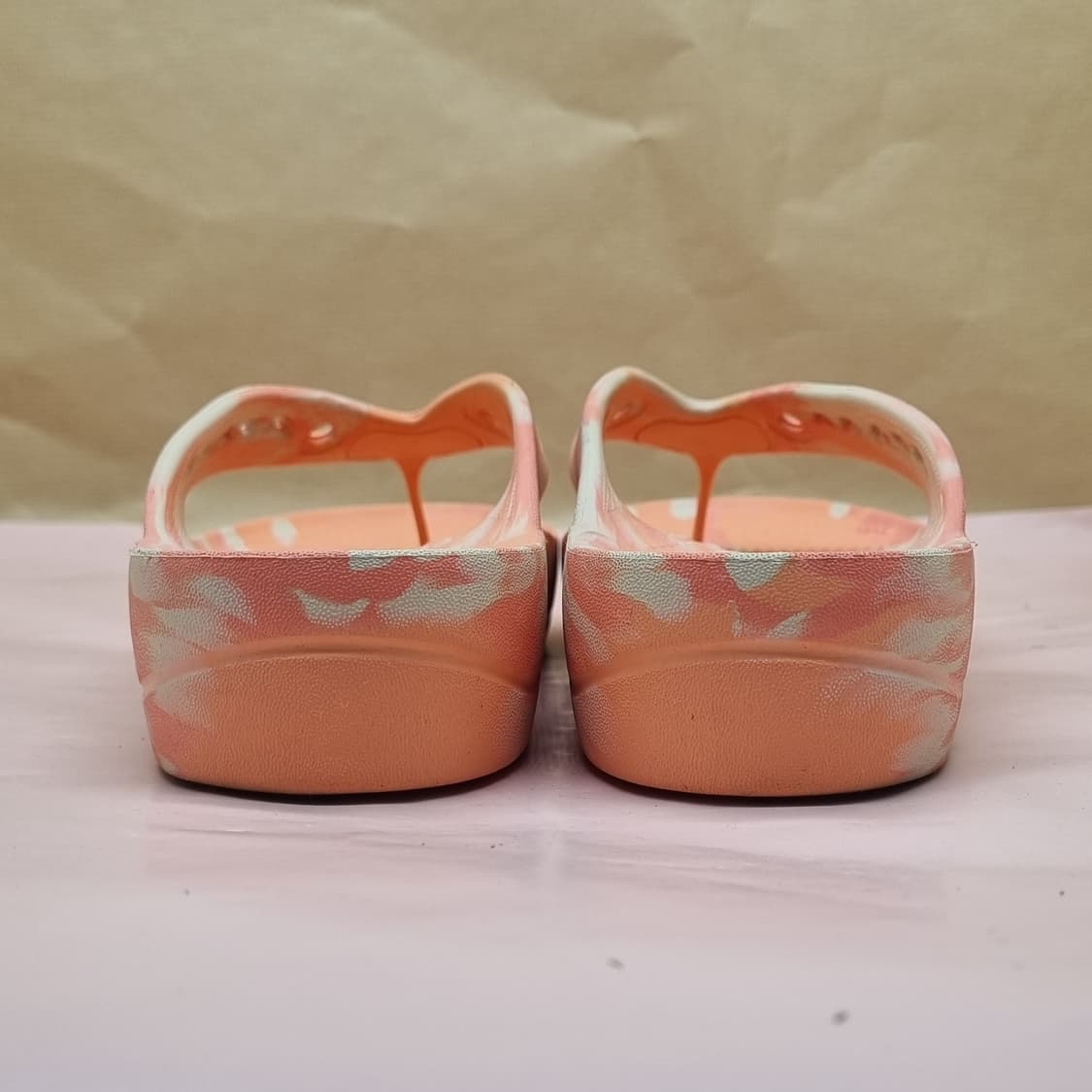 크록스 바야 플립 여성쪼리 240 상품이미지4