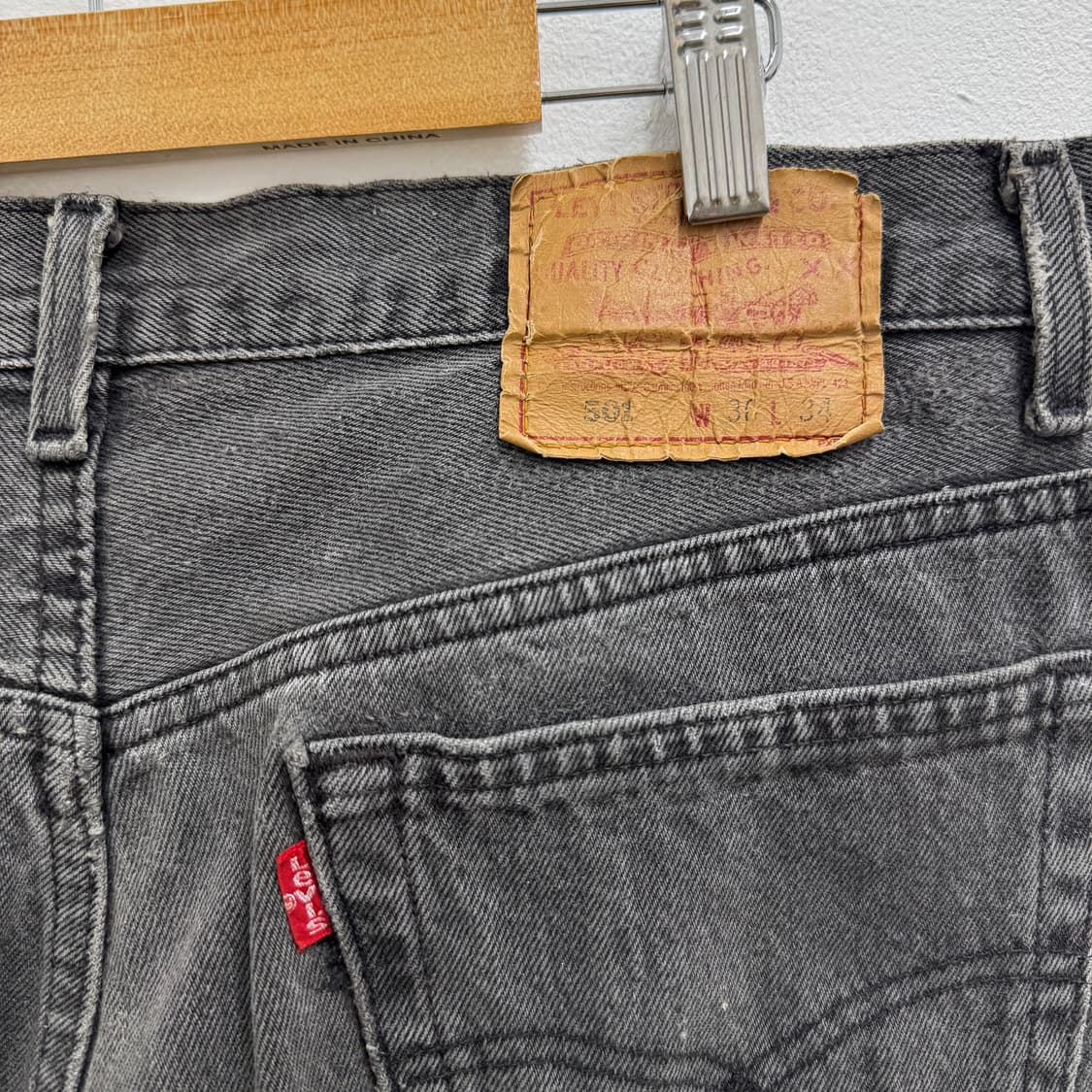 90s 리바이스 501 다크 그레이 데님 made in USA (34)  상품이미지5