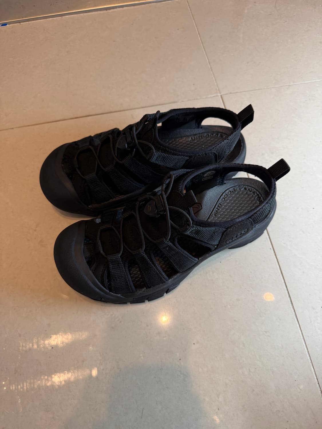 킨 뉴포트 H2 트리플 블랙 상품이미지4