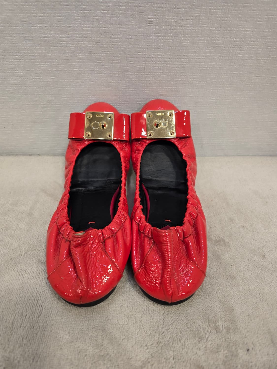 펜디 Fendi 레드 에나멜 플랫슈즈 36(230) 상품이미지3