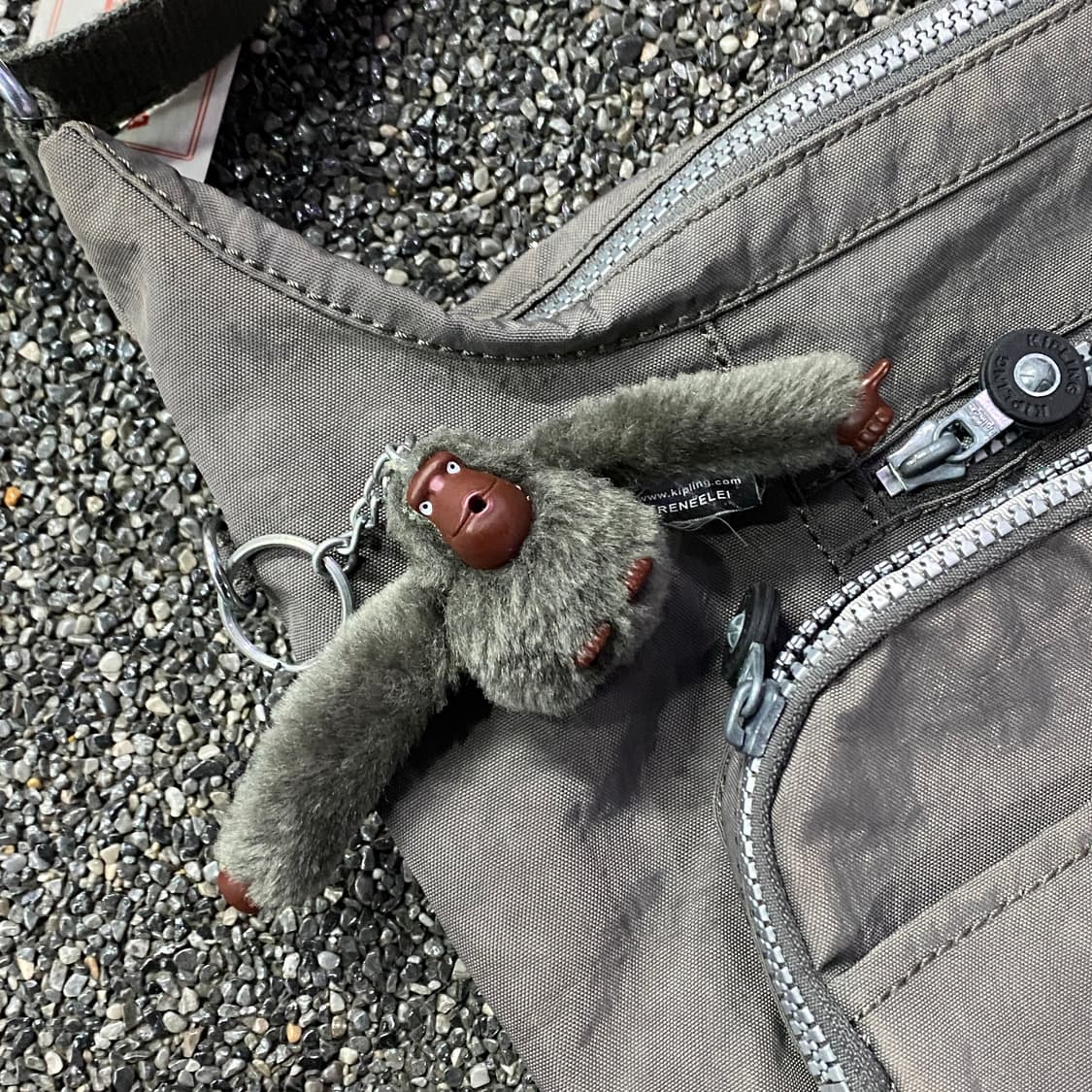 키플링 키링 그레이 크로스백 B4265 상품이미지3