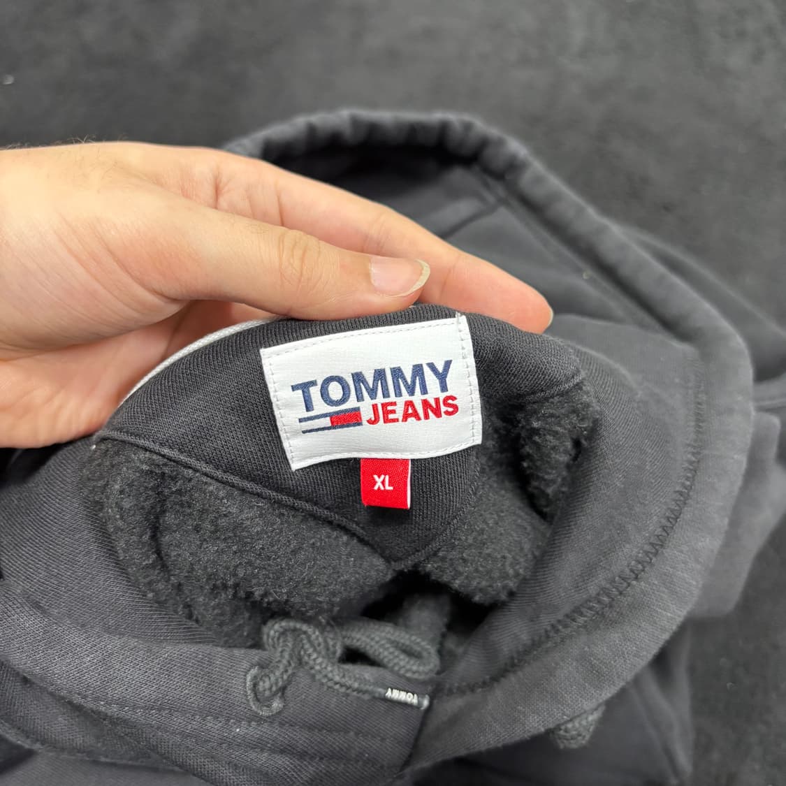 XL 타미힐피거 타미진스 블랙 스몰로고 후드티 상품이미지4