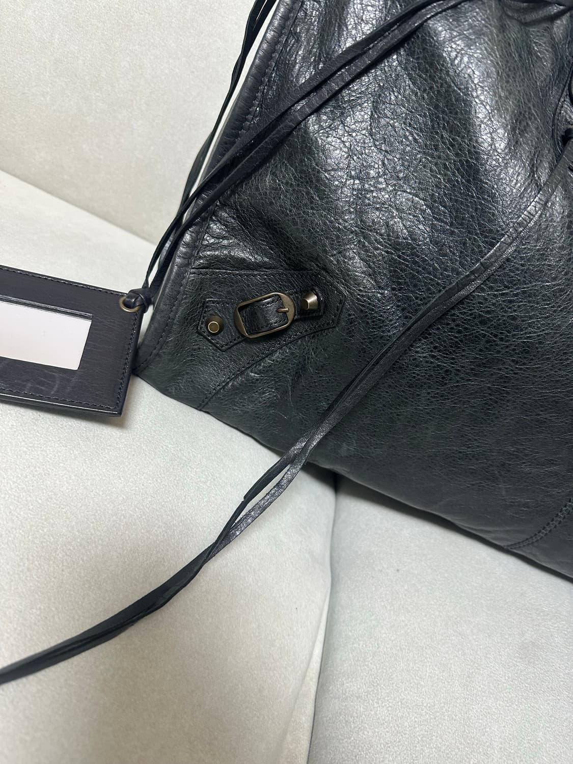[A 정품] 발렌시아가 시티 모터백 위켄더 블랙 상품이미지3