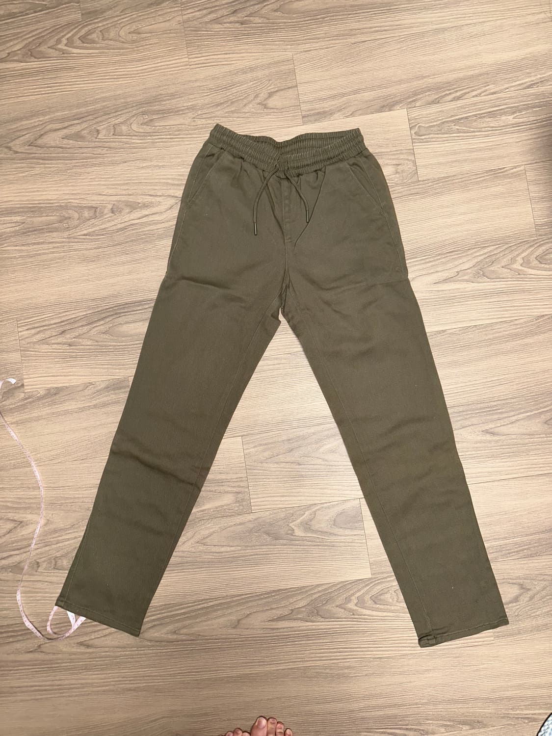 테이퍼드핏 올리브팬츠 바지 상품이미지1