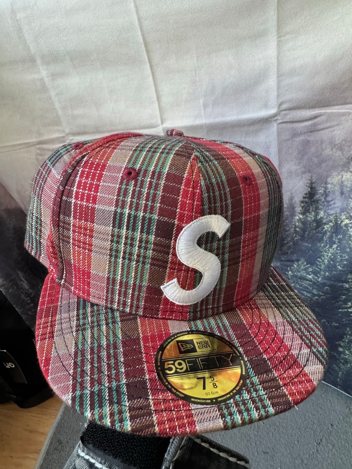 슈프림 메탈릭 플레이드 S 로고 뉴에라 레드 - 23SS 상품이미지1