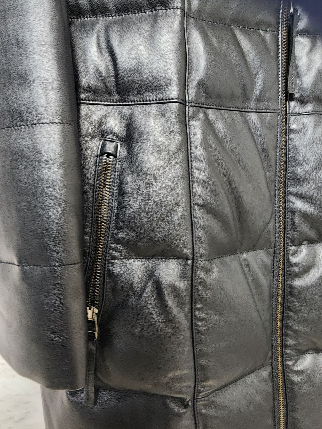 카시바디 여성 양가죽 
패딩 후드 코트 상품이미지7