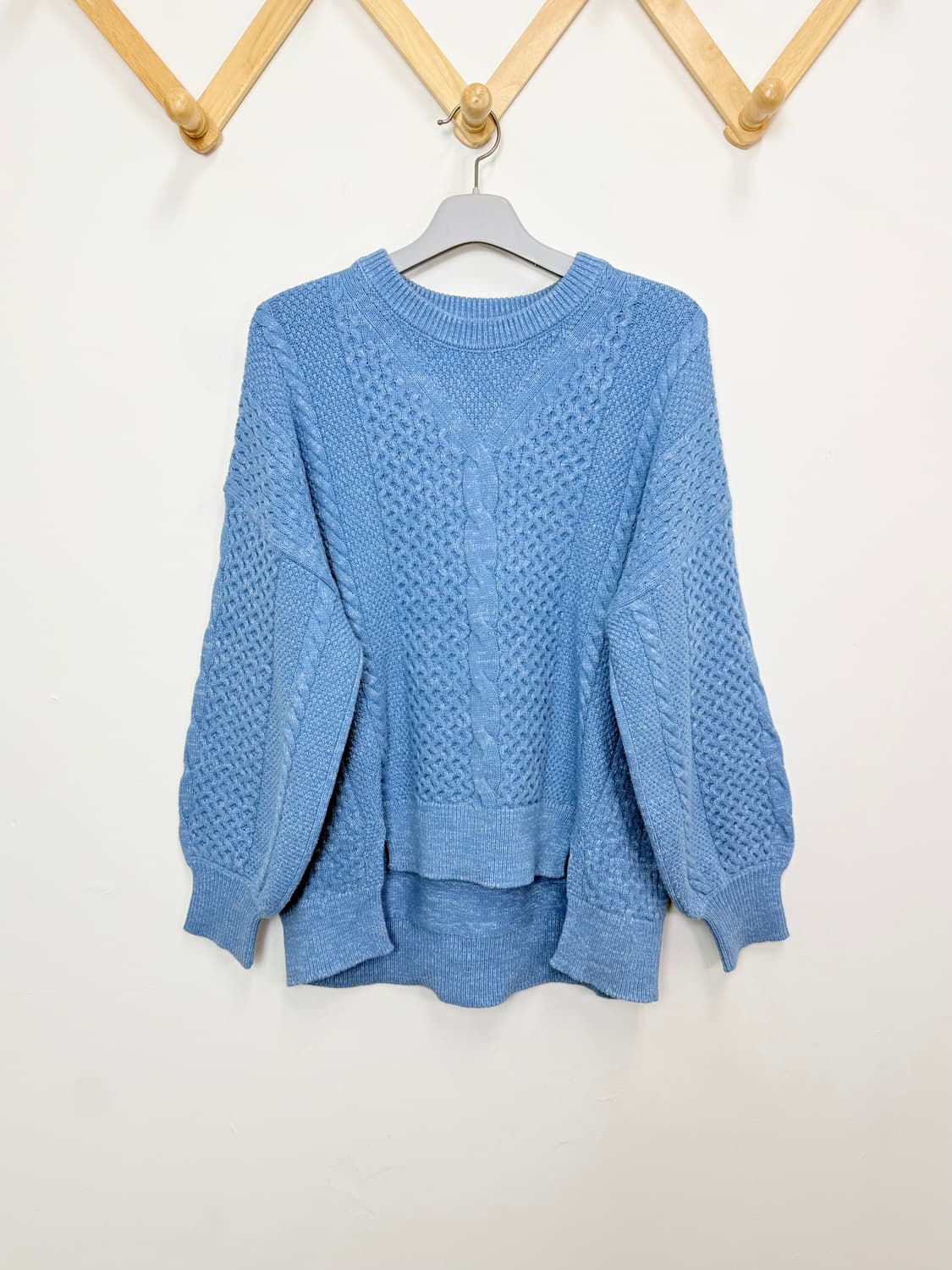 쿠오세 케이블 절개 니트 상품이미지3