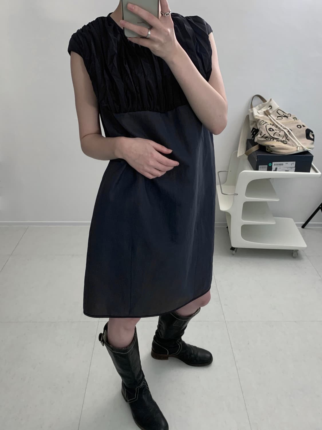 Pleated Balloon Dress 상품이미지1