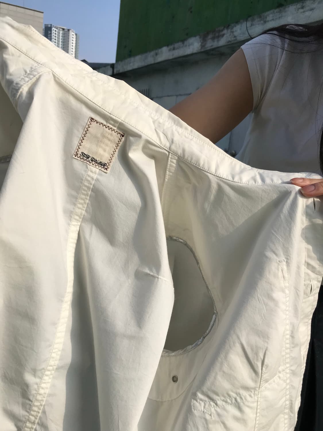 포켓 디테일 화이트 셔츠 상품이미지7