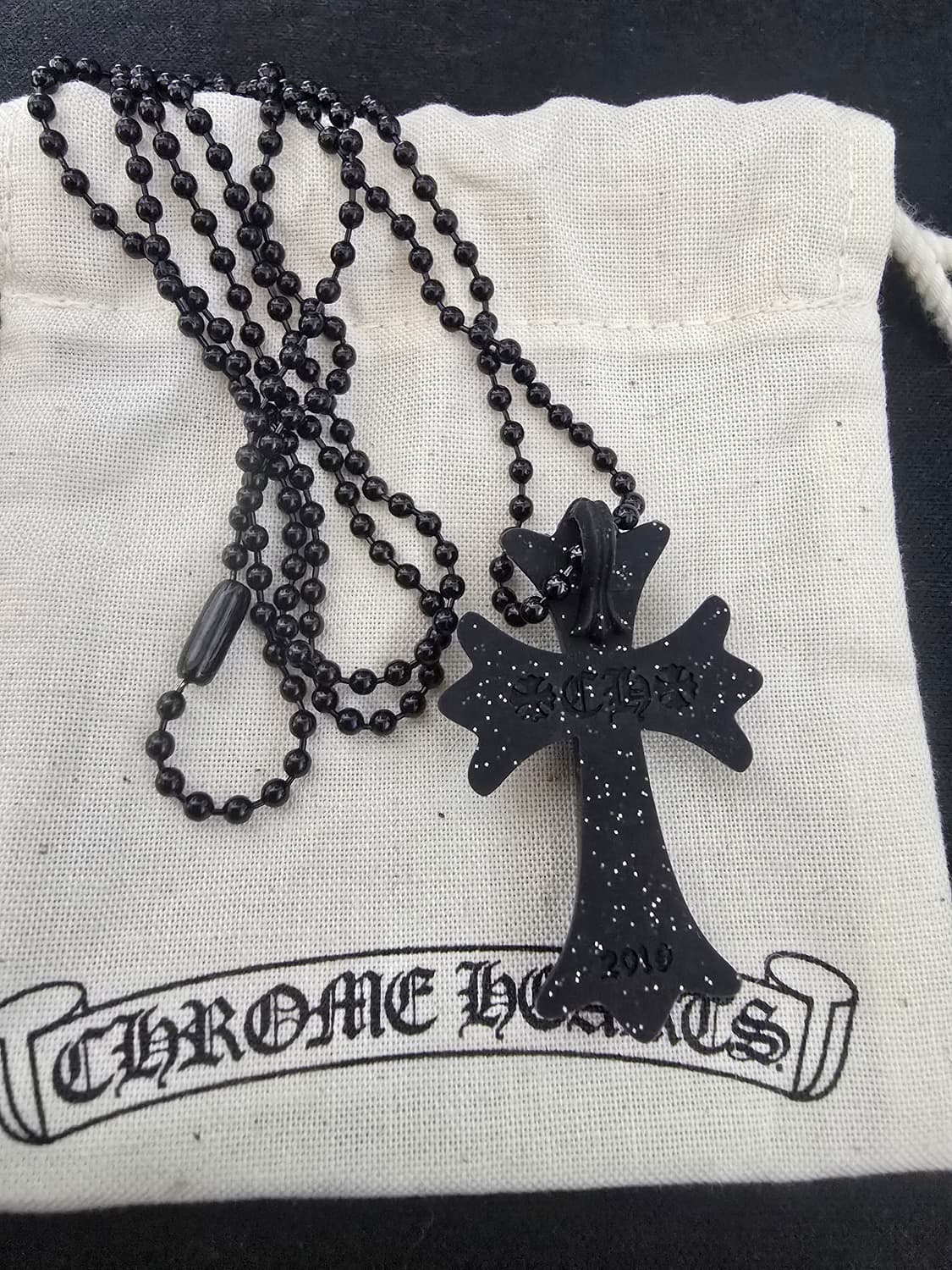 크롬하츠 실리크롬 CH 크로스 펜던트 블랙 글리터 상품이미지2