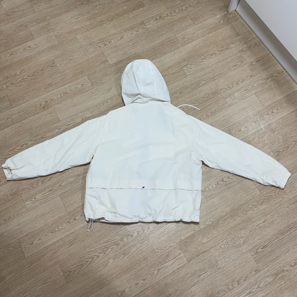 뉴발란스 나일론 런닝 바람막이 100 L 상품이미지3