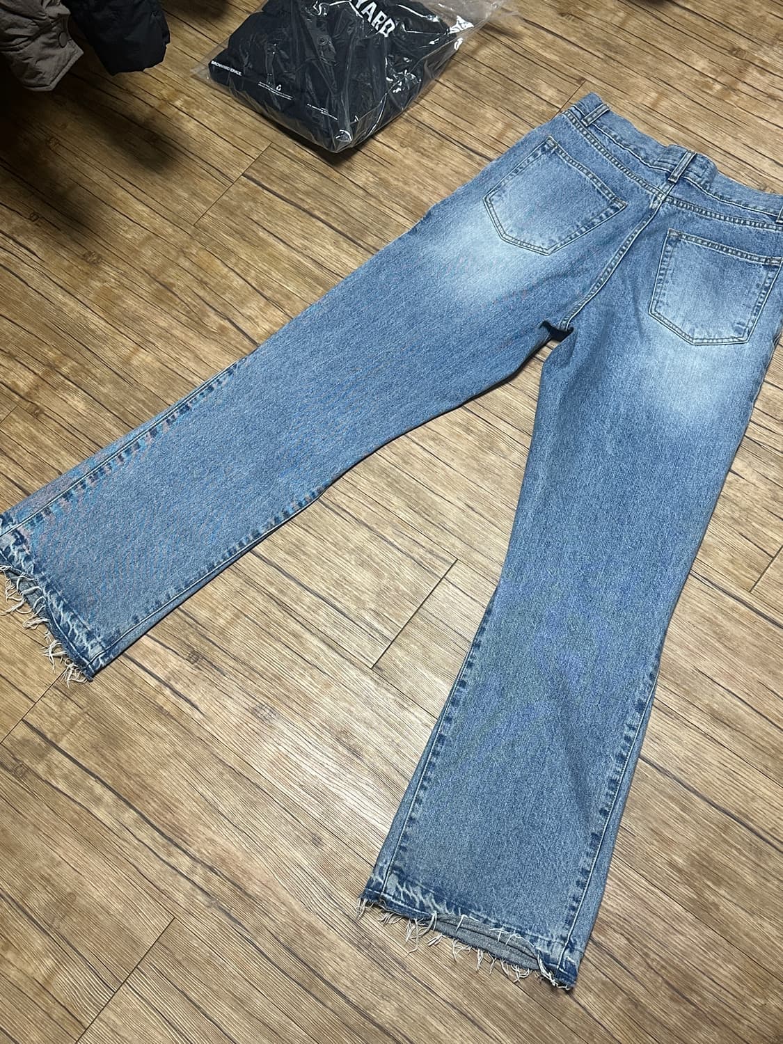 24fw 토니웩 플레어 데님 부츠컷 데님 팬츠  상품이미지6