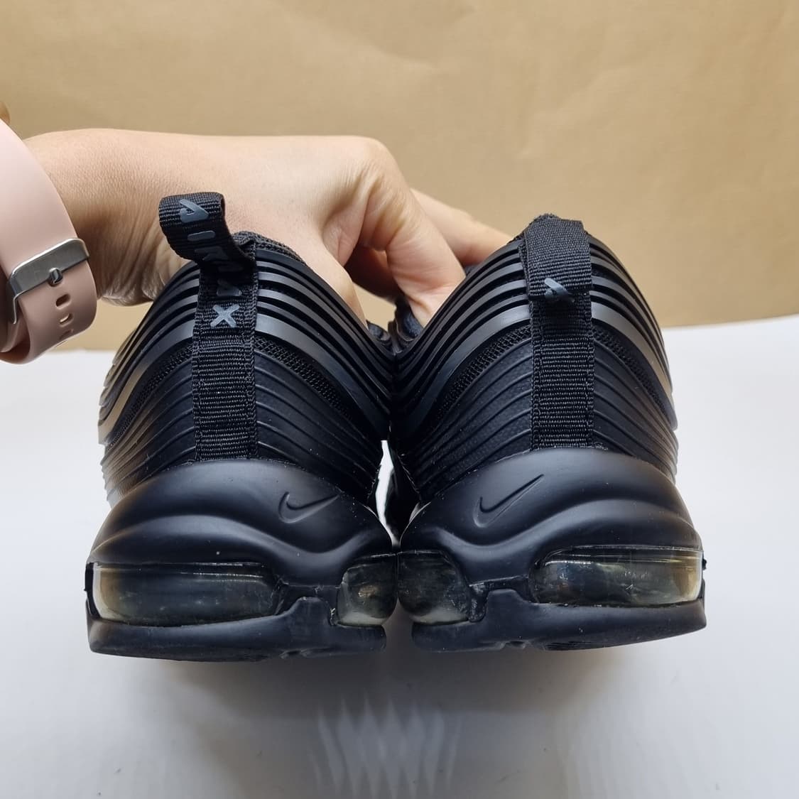 나이키 에어맥스97 올블랙 남성운동화270. 상품이미지4