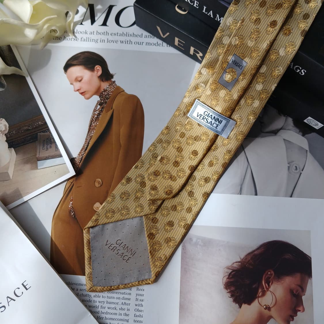 지아니 베르사체 실크 메두사 패턴 넥타이 8.9cm A등급 A19870
 상품이미지4