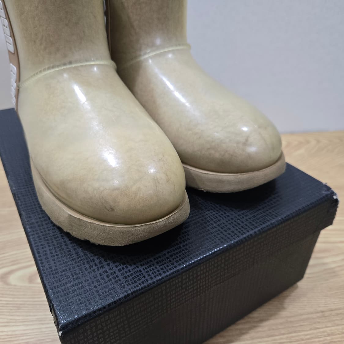 240 어그 UGG 클래식 클리어 미니 베이지 어그워터프루프 상품이미지5