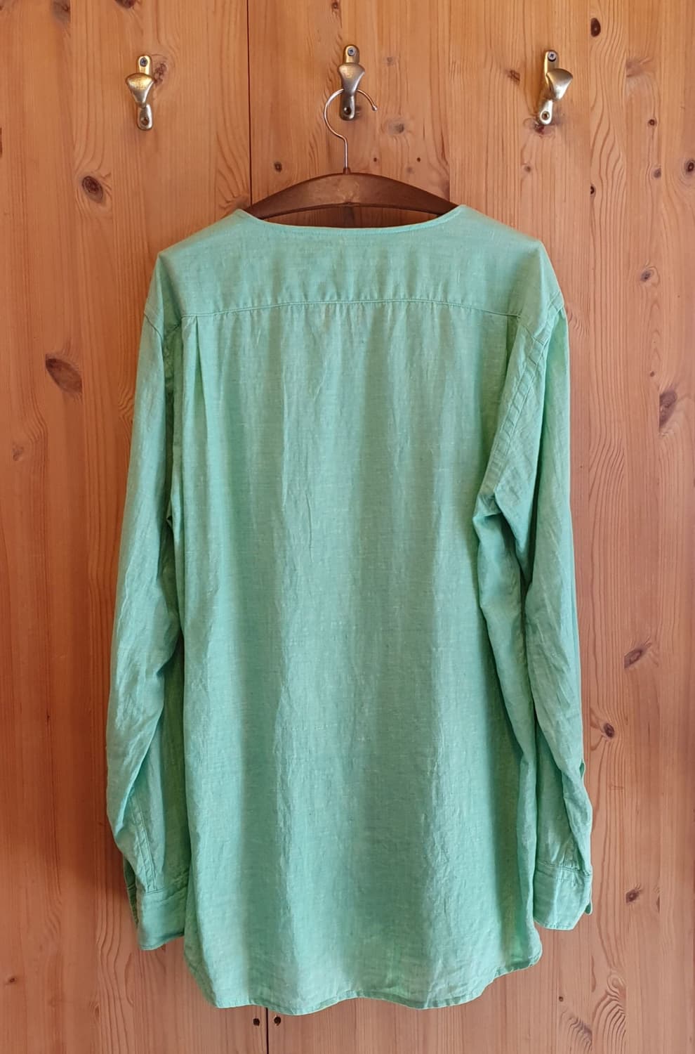 77.Uniqlo 린넨 브이넥셔츠(엘로우그린) 상품이미지2