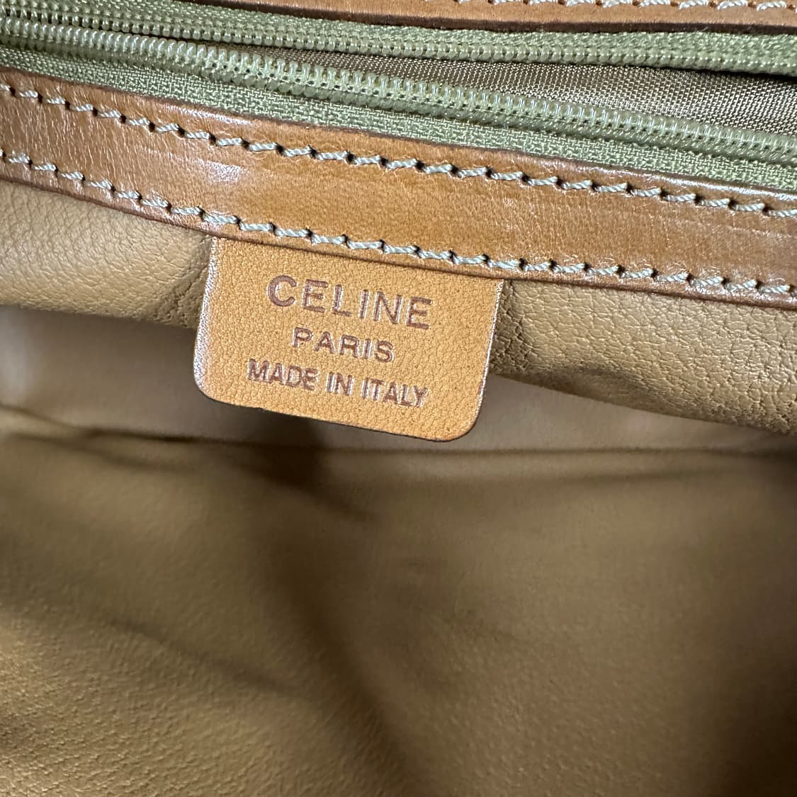 셀린느 브라운 마카담 코팅 캔버스 숄더 백 상품이미지4