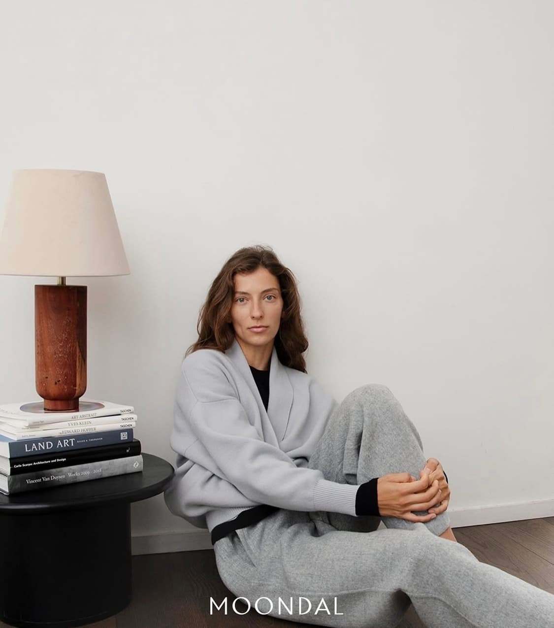 문달 캐시미어 숄 카라 탑 니트 구합니다.(24fw) 상품이미지1