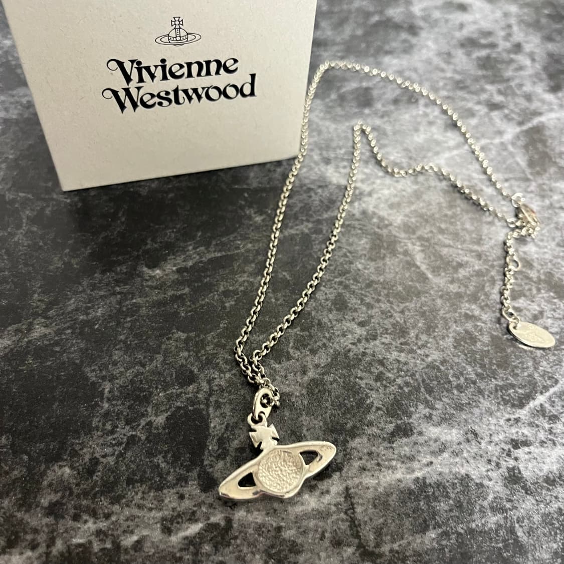 [Vivienne Westwood]비비안웨스트우드 릴리프 목걸이(실버) 상품이미지5