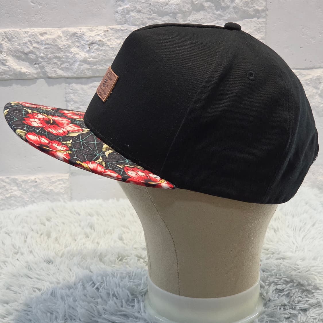 L7-4:DC SHOES 하와이안 플라워 브림 블랙 스냅백(56-59cm 상품이미지2