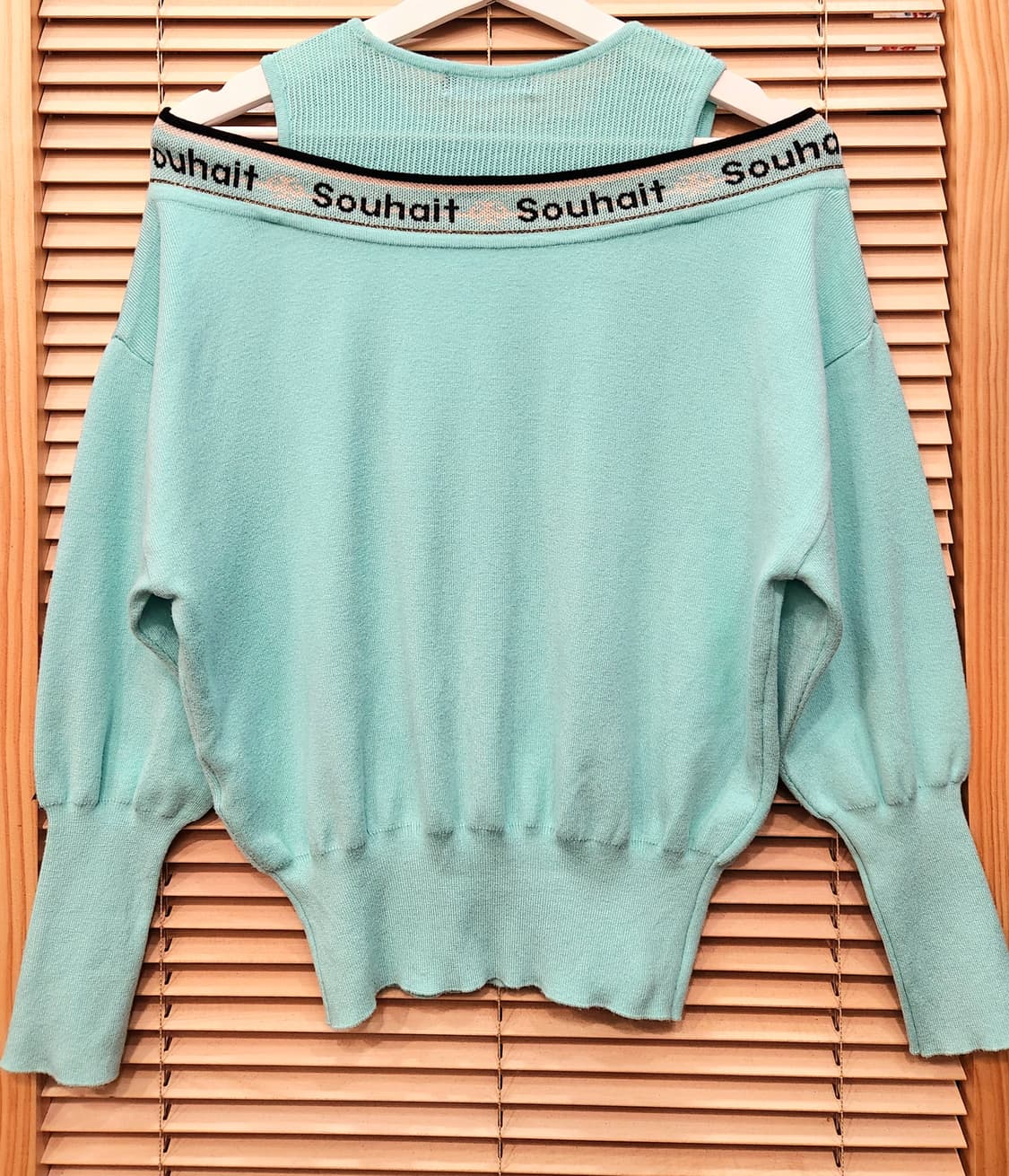 (새상품)에고이스트 레터링포인트 오프숄더 니트 상품이미지4