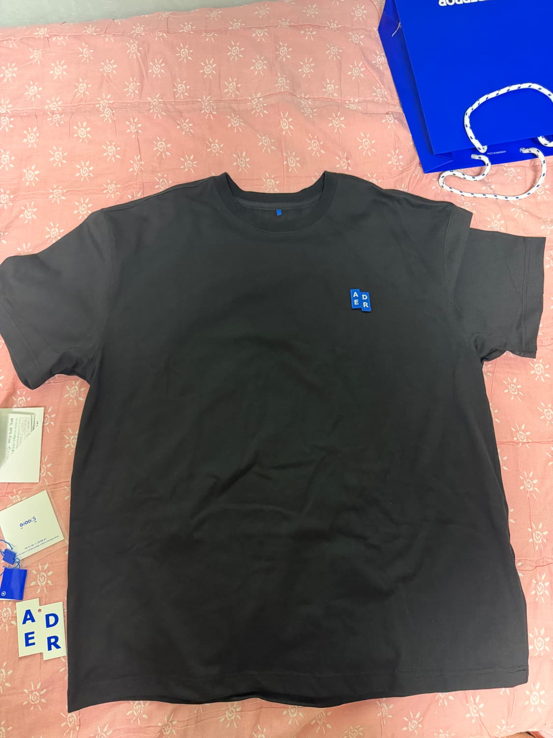 아더에러 시그니피건트 TRS/BL 태그 티셔츠01 블랙 M사이즈새상품 상품이미지1
