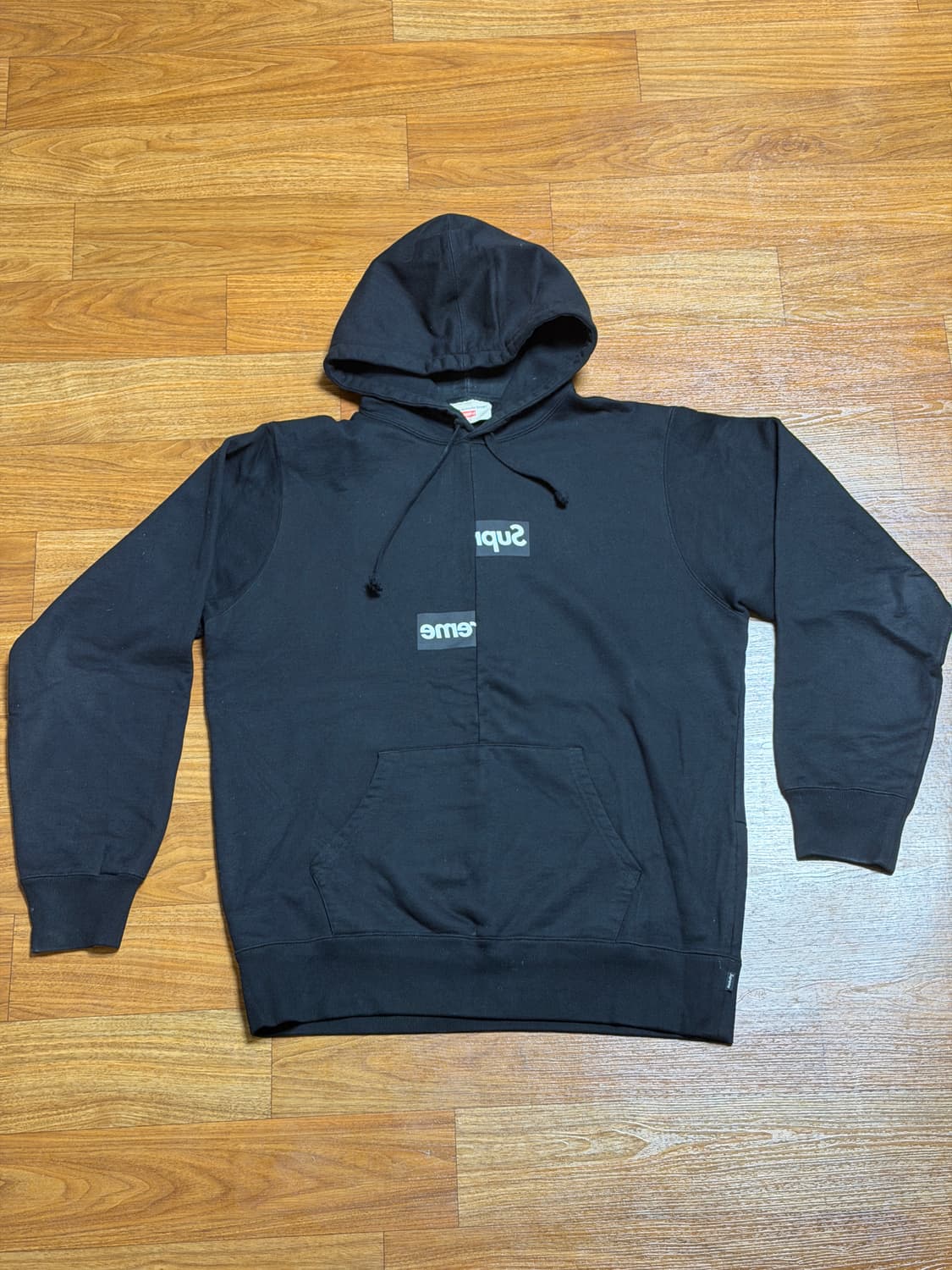 슈프림 x 꼼데가르송 스플릿 로고 후드 상품이미지1