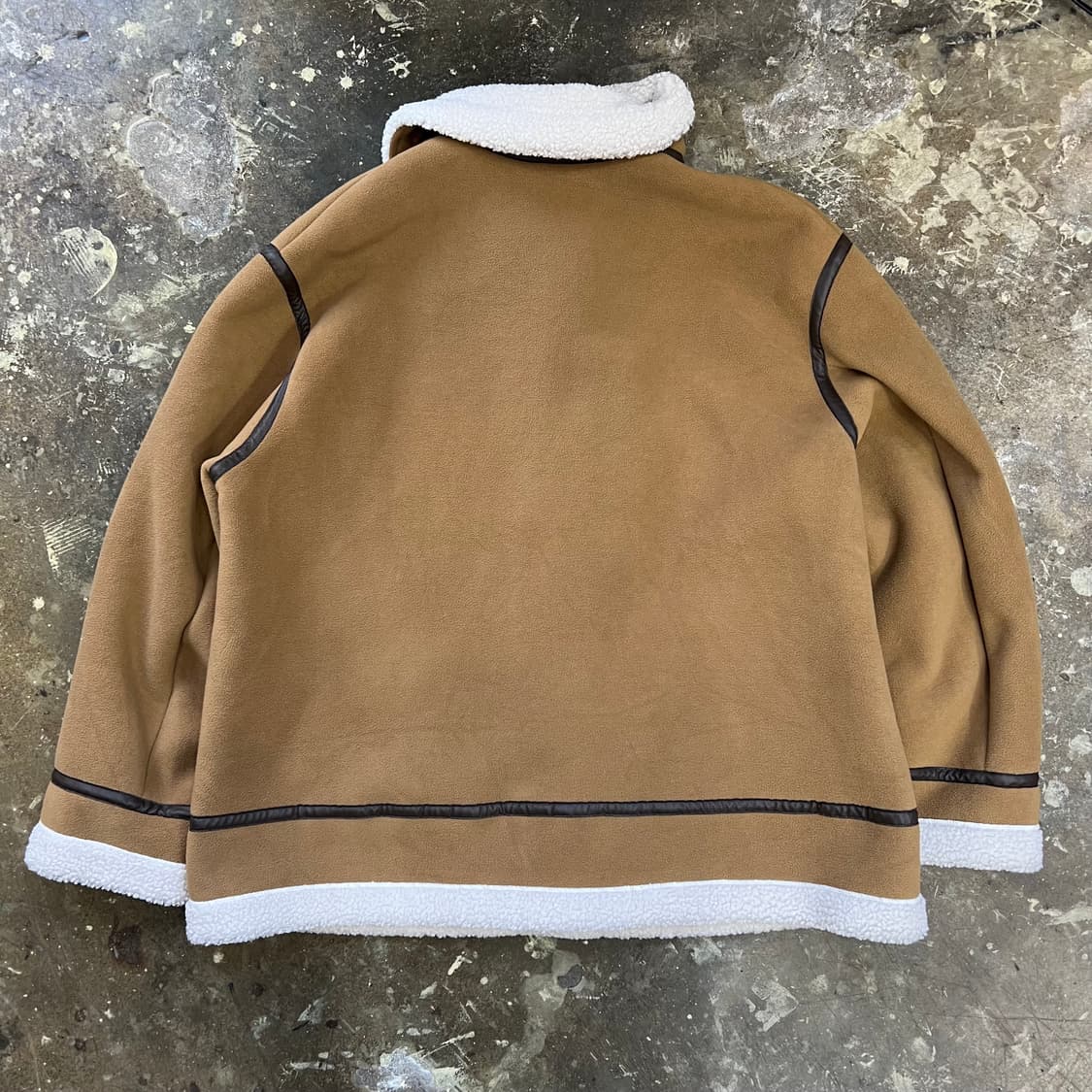 100) 유니클로 X JW앤더슨 콜라보 무스탕 자켓 상품이미지4