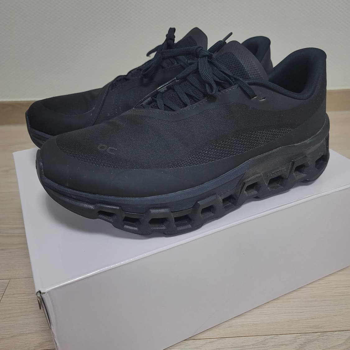 [285]<초S급> 온러닝x파프PAF 클라우드몬스터2 블랙 280290 상품이미지1