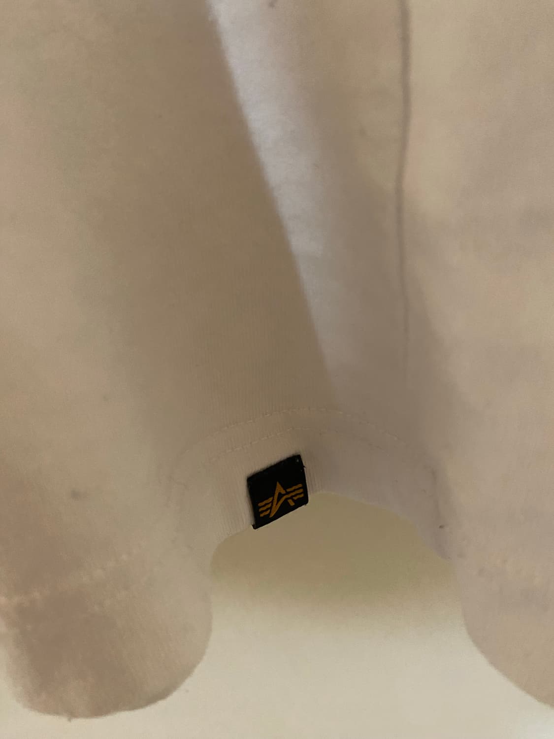 알파 긴팔티셔츠 상품이미지2