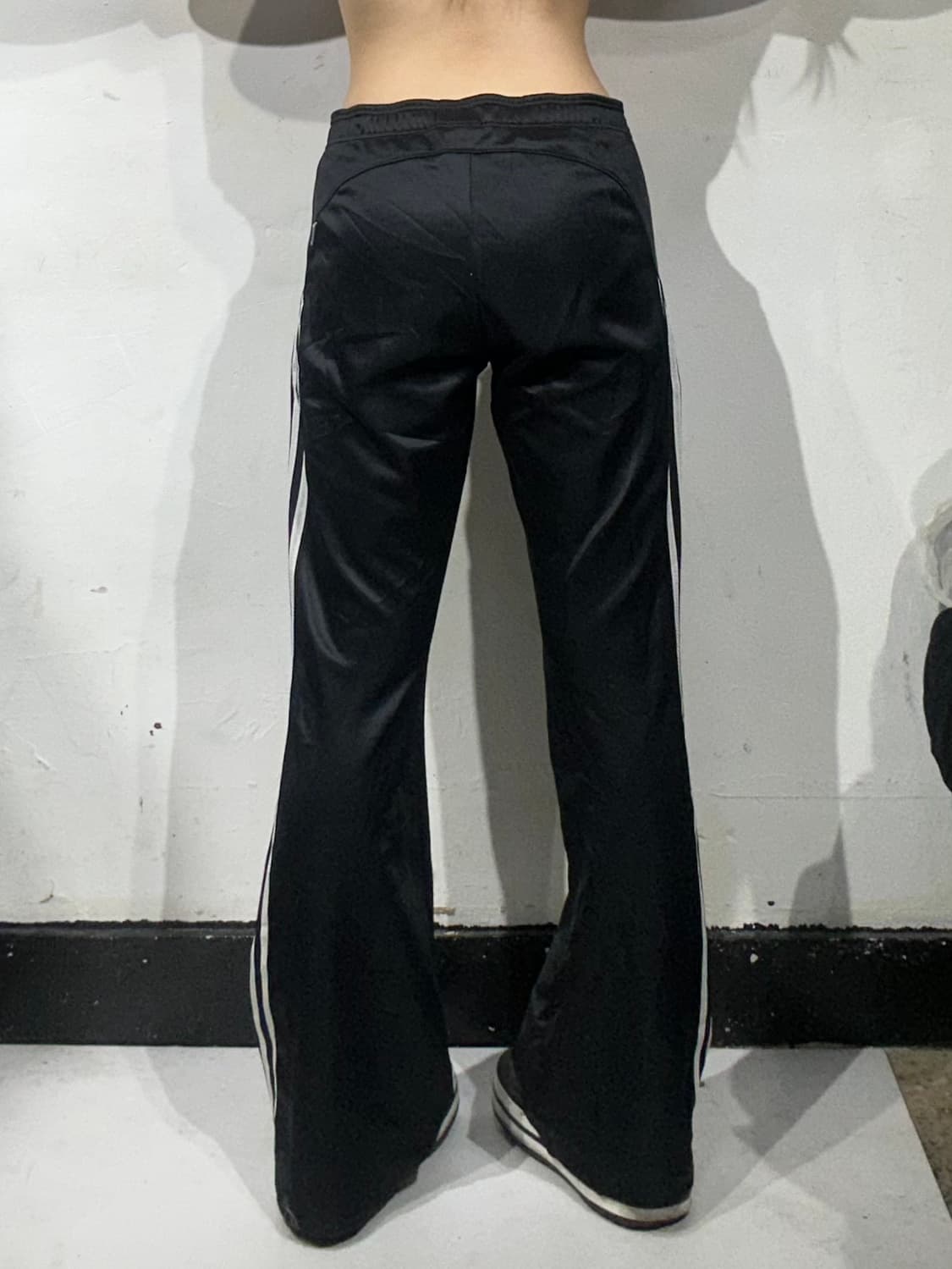 아디다스 블랙 대장급 화이트 삼선 부츠컷 와이드 팬츠 S 상품이미지3